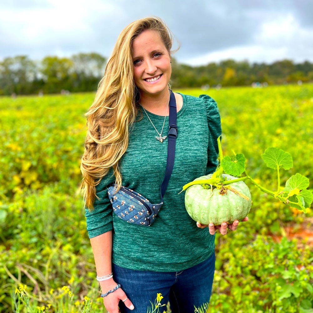 Meet your Posher, Laurie